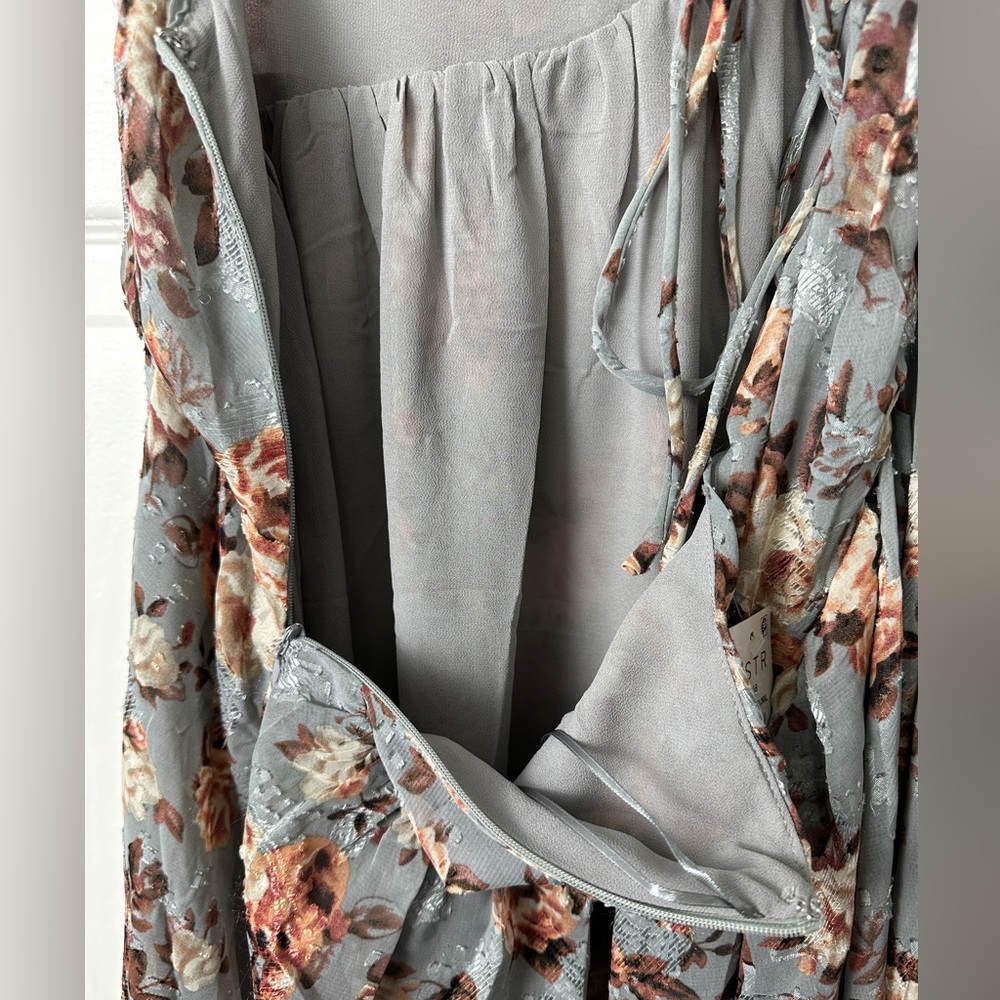 ASTR the Label Floral Blue Burnout Side Cut Out Midi Dress Size Large NEW - Picture 6 of 12